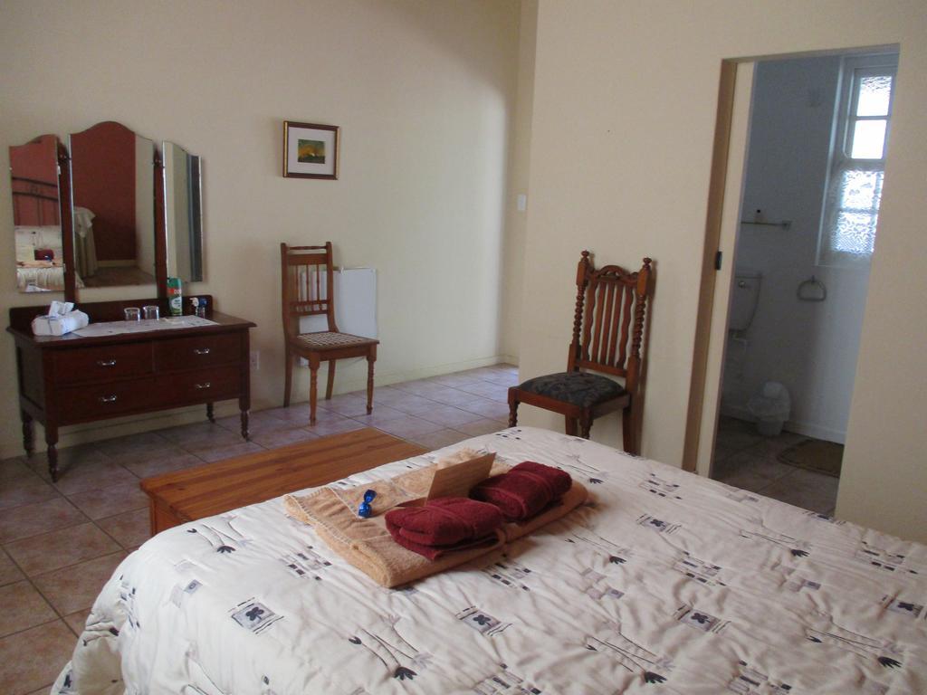 Van Rhyn Guest House Vanrhynsdorp Экстерьер фото