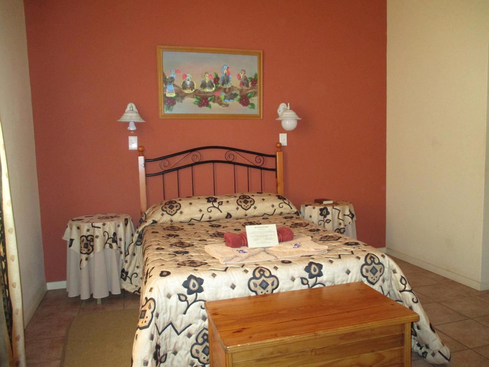Van Rhyn Guest House Vanrhynsdorp Экстерьер фото