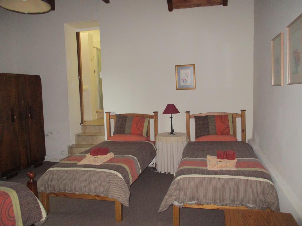 Van Rhyn Guest House Vanrhynsdorp Экстерьер фото