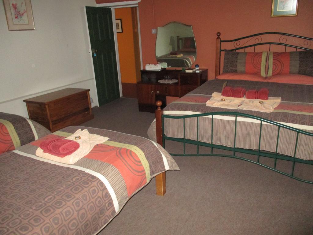 Van Rhyn Guest House Vanrhynsdorp Экстерьер фото