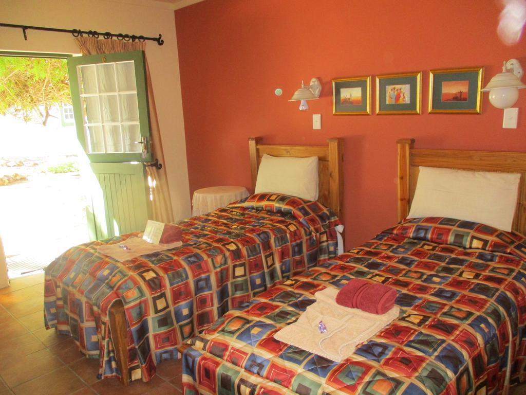 Van Rhyn Guest House Vanrhynsdorp Экстерьер фото